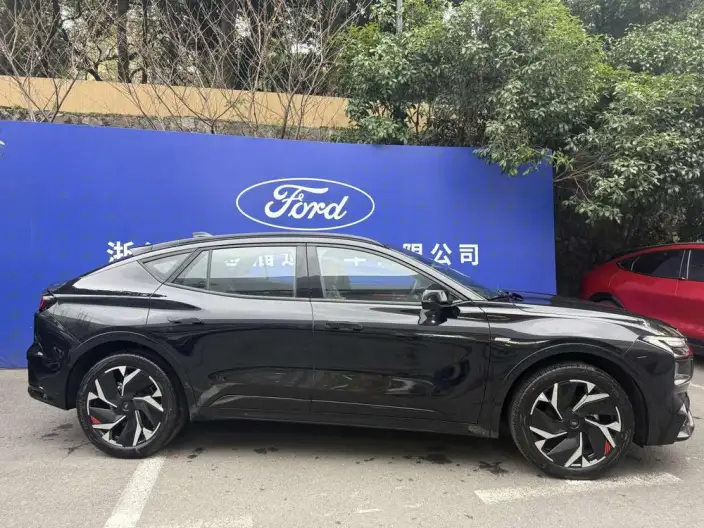 Ford Mondeo 2026 Model 2.0T EcoBoost E Hybrid Sports Edition ST-Line – фото 7
