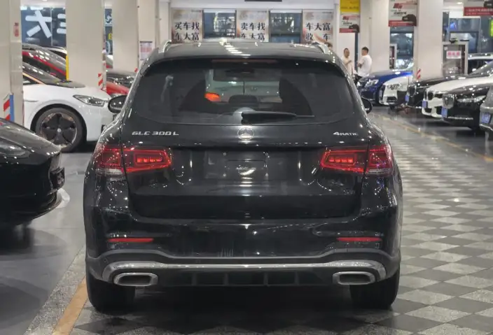 Mercedes-Benz GLC 2020 Model GLC 300 L 4MATIC Dynamic Model – фото 3