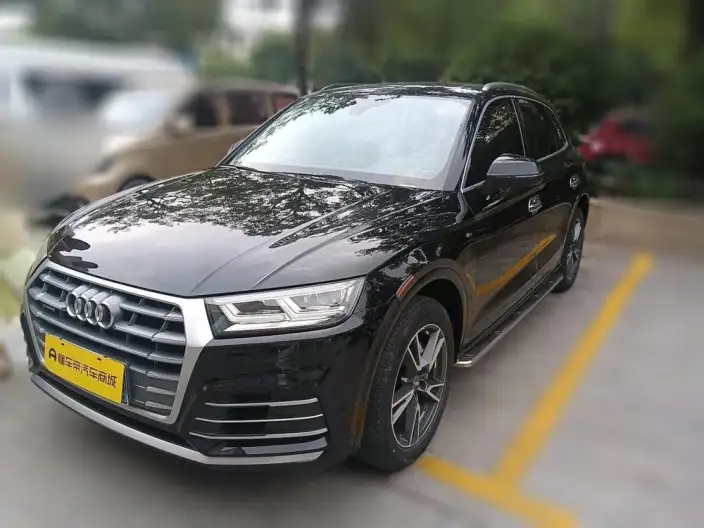 Audi Q5L 2020 Model Facelift 40 TFSI Rong Xiang Fashion Model – фото 1