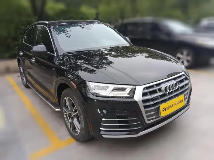 Audi Q5L 2020 Model Facelift 40 TFSI Rong Xiang Fashion Model – фото 3