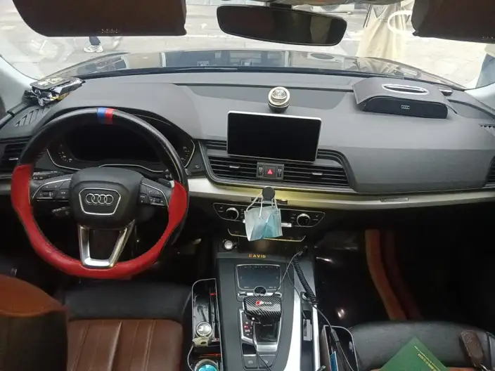 Audi Q5L 2020 Model Facelift 40 TFSI Rong Xiang Fashion Model – фото 5