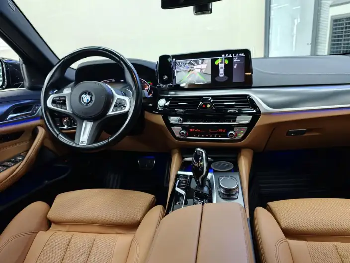 BMW 5 Series Imported 2022 Model Facelift II 530i M Sports Set – фото 7
