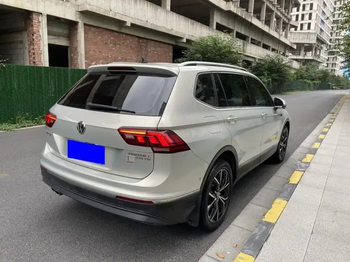 Volkswagen Tiguan L 2020 Model 330TSI Automatic 2WD Smart Dynamic Deluxe Edition China VI – фото 7