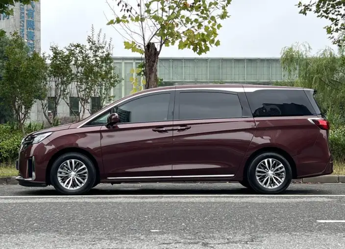 Buick GL8 2023 Model ES Luzun 2.0T Comfort Model – фото 3