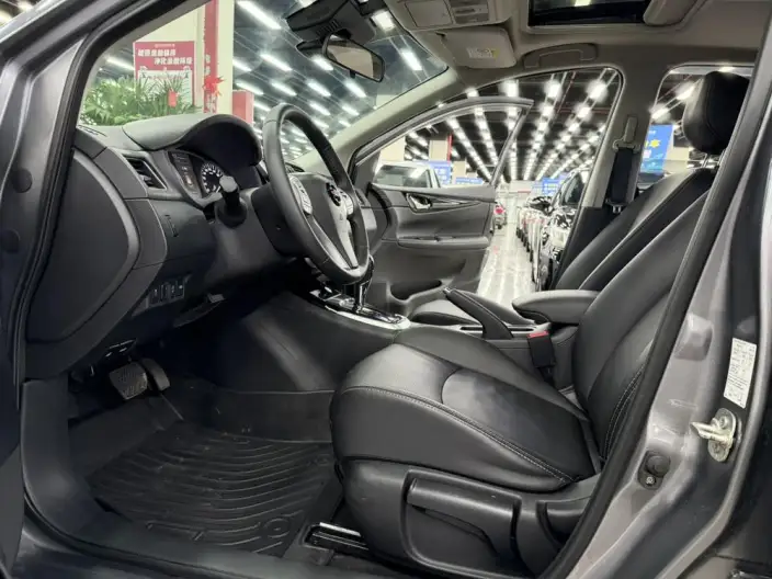 Nissan Tiida 2021 Model 1.6L CVT Zhixing Edition – фото 8