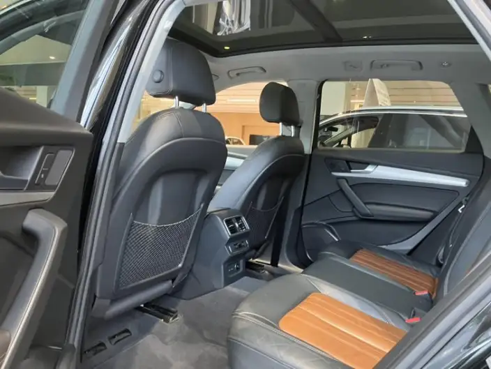 Audi Q5L 2020 Model Facelift 40 TFSI Rong Xiang Fashion Model – фото 10
