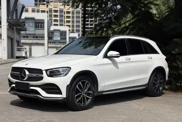 Mercedes-Benz GLC 2020 Model GLC 260 L 4MATIC Luxury Model – фото 1