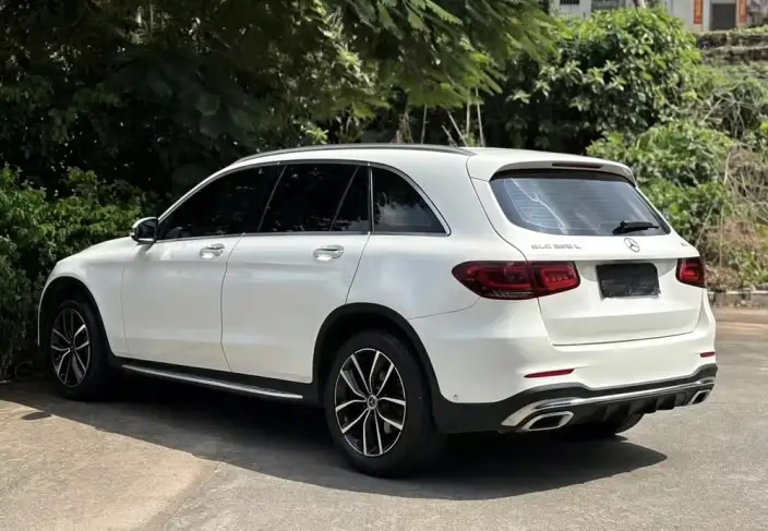 Mercedes-Benz GLC 2020 Model GLC 260 L 4MATIC Luxury Model – фото 3