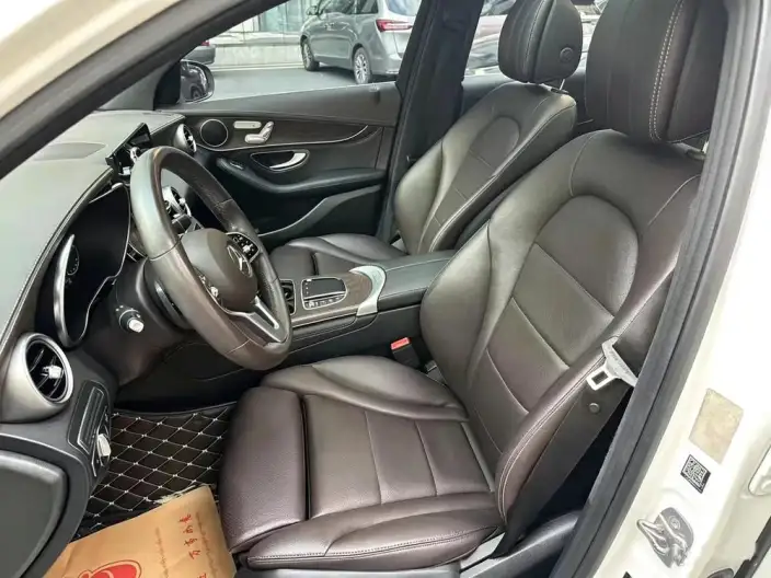 Mercedes-Benz GLC 2020 Model GLC 260 L 4MATIC Luxury Model – фото 9