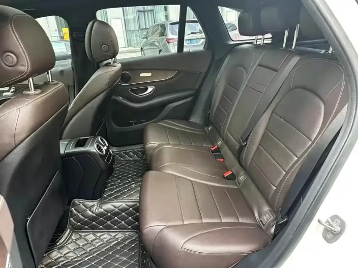 Mercedes-Benz GLC 2020 Model GLC 260 L 4MATIC Luxury Model – фото 10