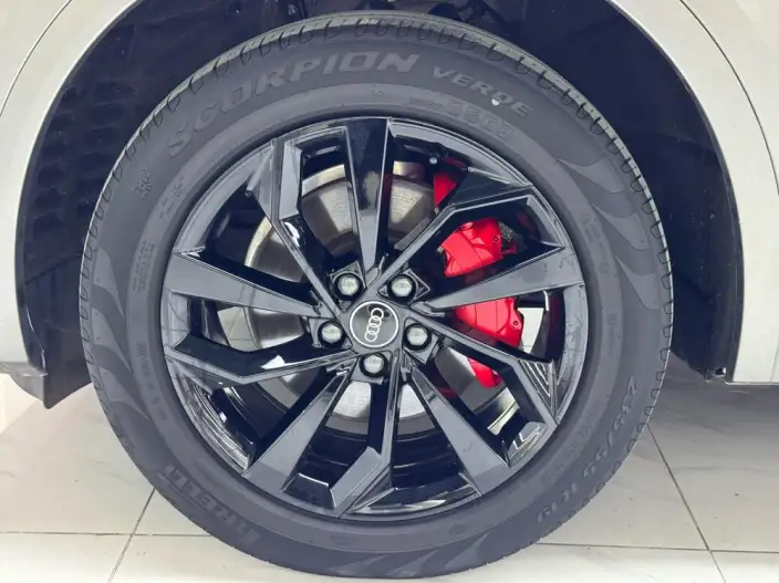 Audi Q5L 2022 Model Facelift 40T Luxury Dynamic Model – фото 10