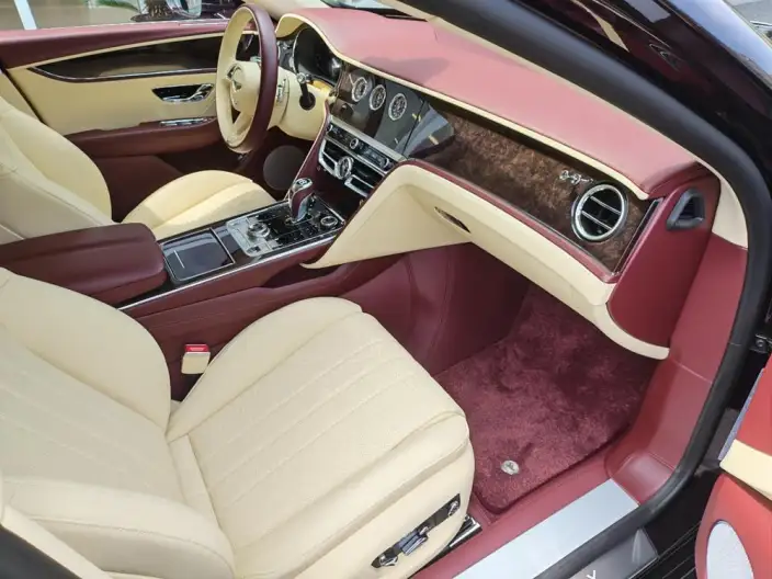 Bentley Flying Spur 2026 Model 4.0T V8 Standard Edition – фото 6