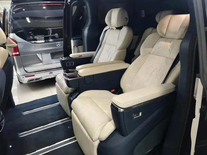 ZEEKR 009 2025 Model VI seat Executive Edition 4WD 108kWh – фото 8