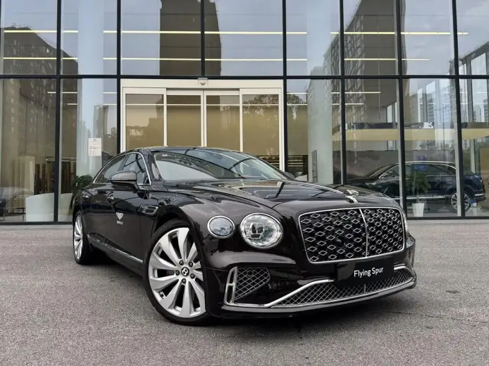 Bentley Flying Spur 2026 Model 4.0T V8 Standard Edition – фото 3