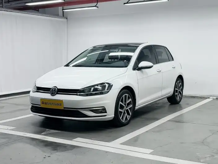 Volkswagen Golf 2020 Model Zhiai Edition 280TSI DSG Comfort Model – фото 1