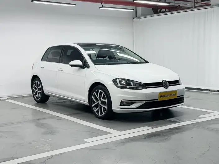 Volkswagen Golf 2020 Model Zhiai Edition 280TSI DSG Comfort Model – фото 3