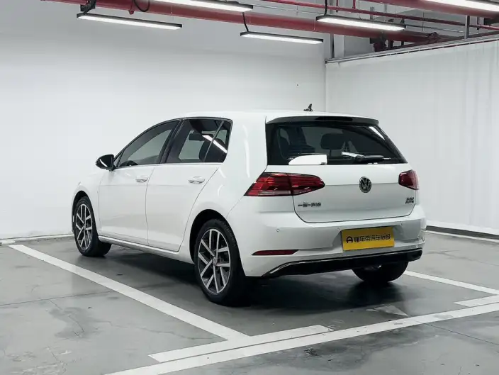 Volkswagen Golf 2020 Model Zhiai Edition 280TSI DSG Comfort Model – фото 5