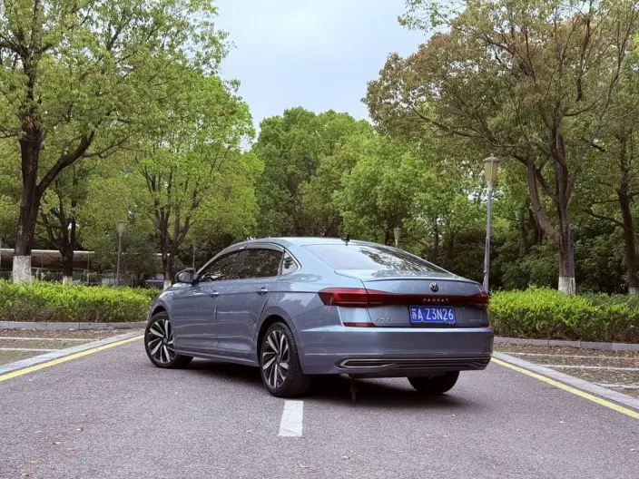 Volkswagen Passat 2022 Model 330TSI Elite Edition – фото 5