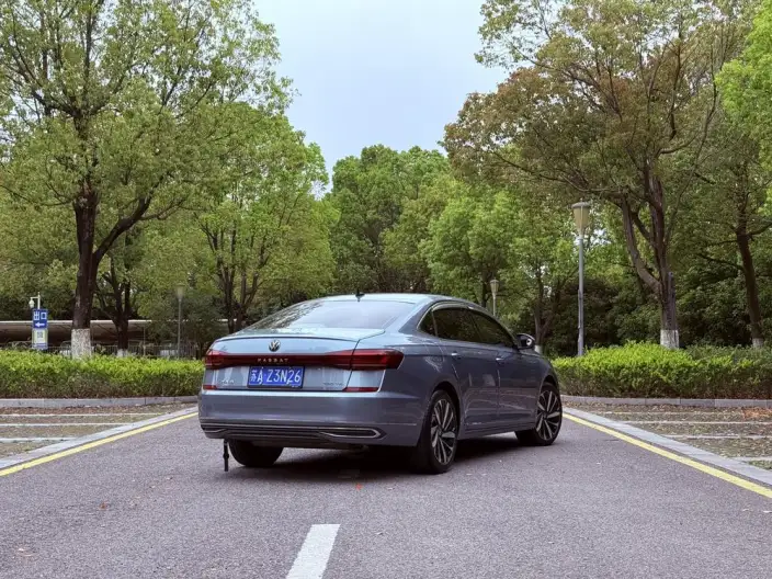Volkswagen Passat 2022 Model 330TSI Elite Edition – фото 7
