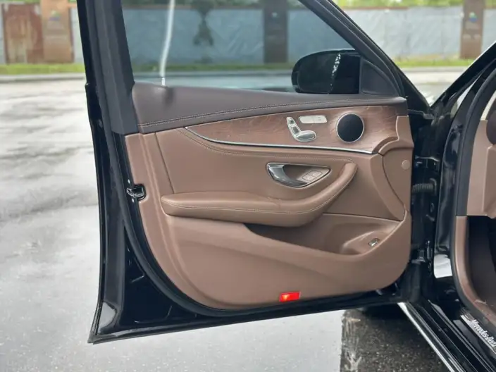 Mercedes-Benz E-Class 2021 Model Facelift E 260 L sedan – фото 9