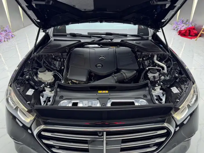Mercedes-Benz E-Class 2024 Model E 300 L Fashion Model sedan – фото 7