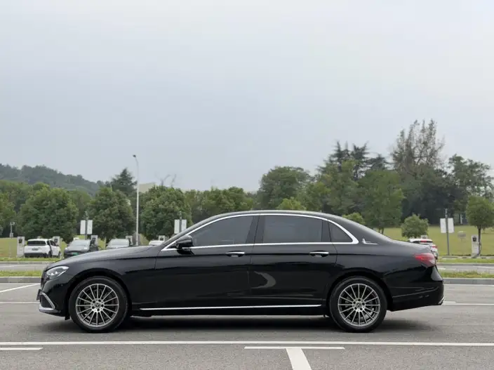 Mercedes-Benz E-Class 2022 Model E 260 L sedan