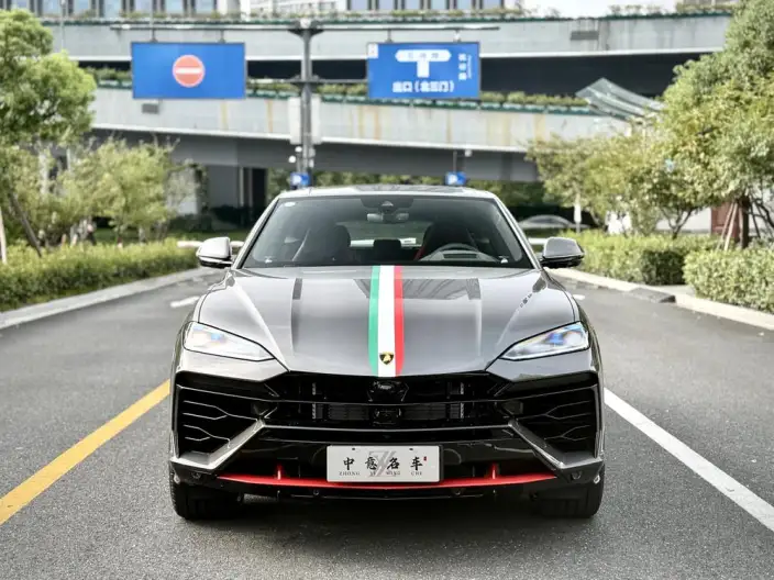 Urus SE 2026 Model 4.0T Standard Model
