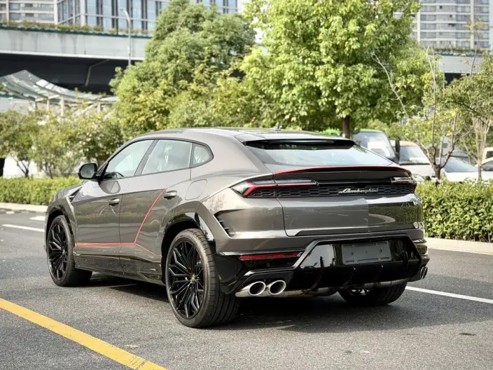 Urus SE 2026 Model 4.0T Standard Model