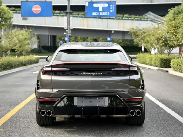 Urus SE 2026 Model 4.0T Standard Model – фото 5