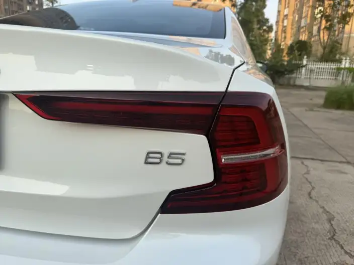 Volvo S60 2025 Model B5 Smart Elegance Sports Edition – фото 7