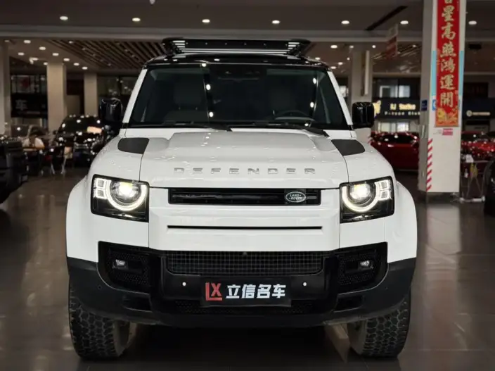 Land Rover Defender 2020 Model 110 P400 HSE – фото 2