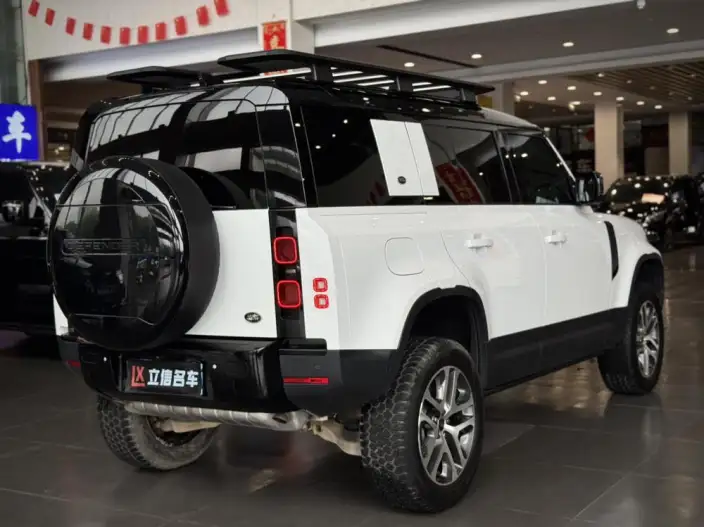 Land Rover Defender 2020 Model 110 P400 HSE – фото 6