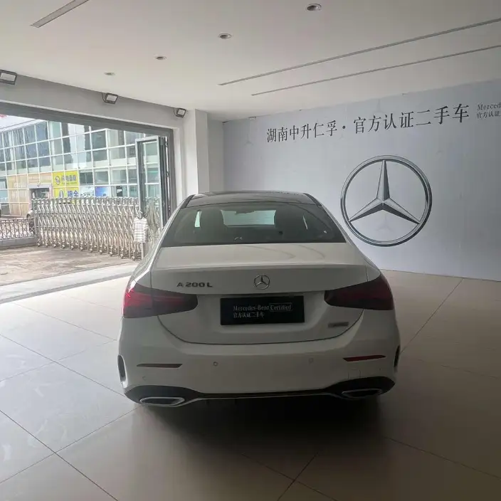 Mercedes-Benz A-class 2023 Model A 200 L Sports sedan Fashion Edition – фото 4