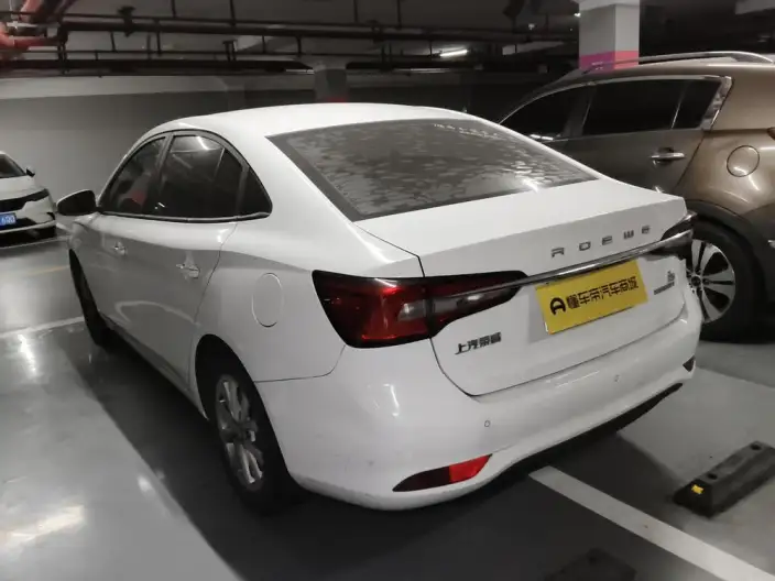 Roewe i5 2020 Model 1.5L Manual 4G Connected Luxury Edition – фото 4