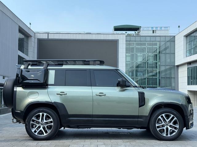 Land Rover De f ender 2021 110 P400 Dark Special Edition – фото 7