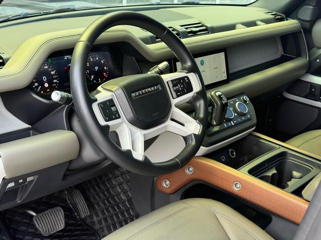 Land Rover De f ender 2021 110 P400 Dark Special Edition – фото 8