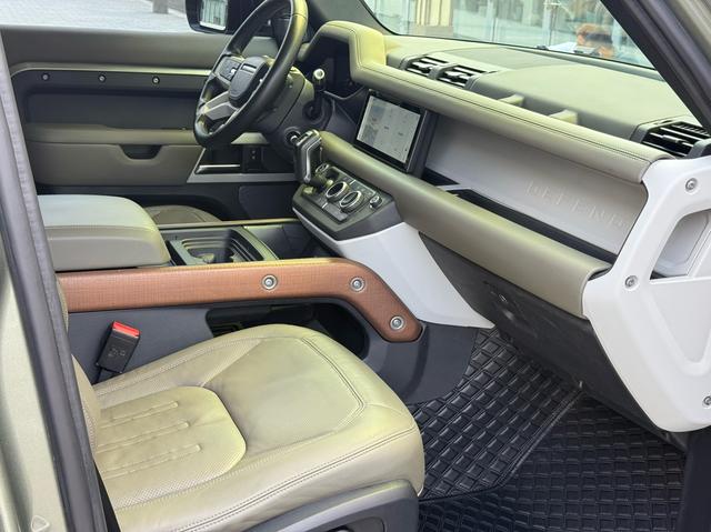 Land Rover De f ender 2021 110 P400 Dark Special Edition – фото 16