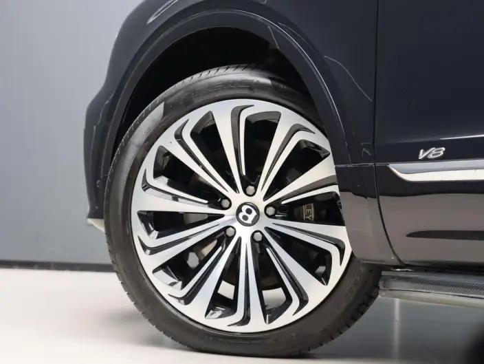 Bentayga 2022 Model 4.0T V8 – фото 6