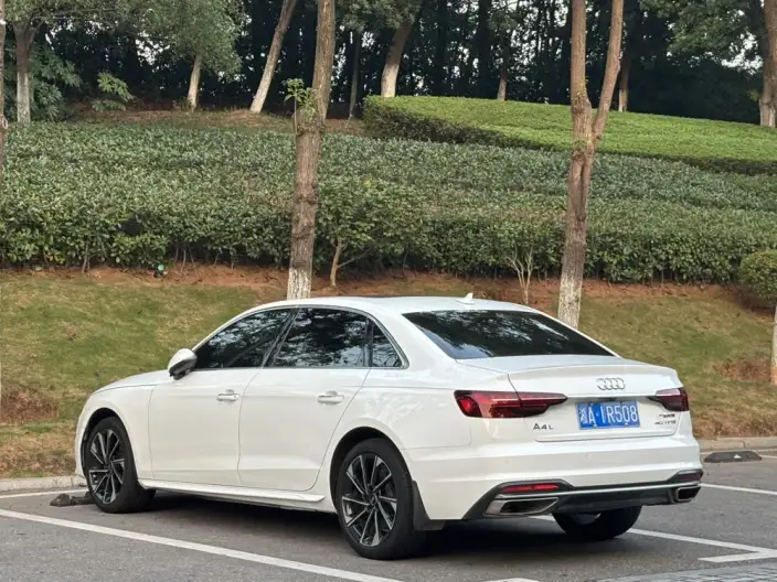 Audi A4 L 2022 Model 40 TFSI Fashion Dynamic Model – фото 4