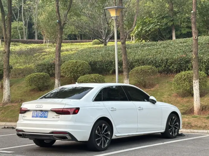 Audi A4 L 2022 Model 40 TFSI Fashion Dynamic Model – фото 6
