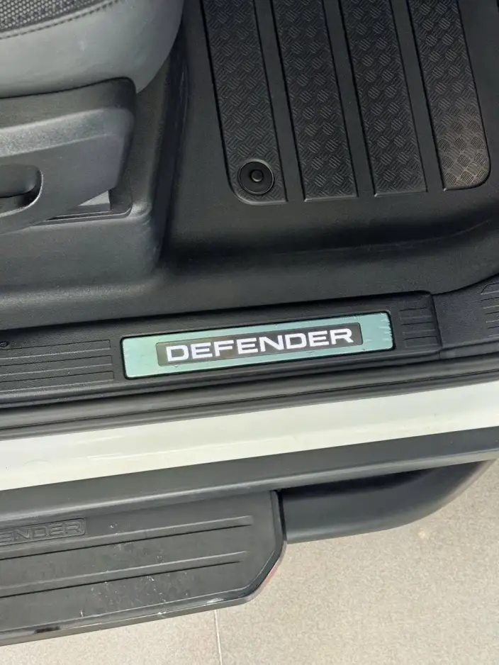Land Rover Defender 2023 Model Facelift 110 P400 X-Dynamic HSE – фото 9