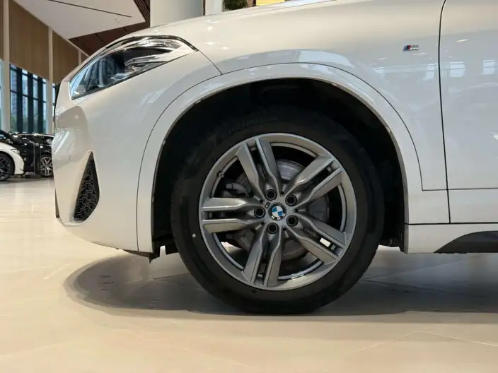 BMW X2 2023 Model sDrive25i M Sports Night Edition – фото 9