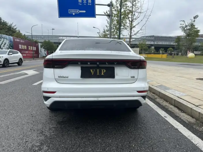 Geely Emgrand 2022 Model No. 4 Gen 1.5L CVT Luxury Model – фото 5