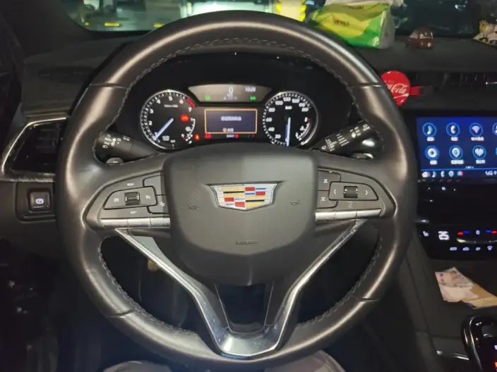 Cadillac XT6 2022 Model 2.0T VI seat 2WD Luxury Model – фото 7