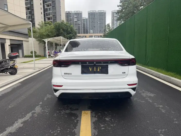 Geely Emgrand 2022 Model No. 4 Gen 1.5L CVT Noble Model – фото 5