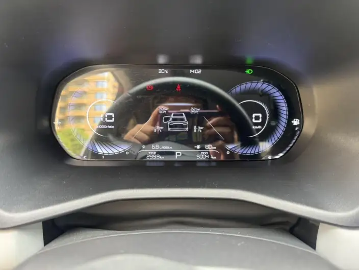 Geely Emgrand 2022 Model No. 4 Gen 1.5L CVT Noble Model – фото 8