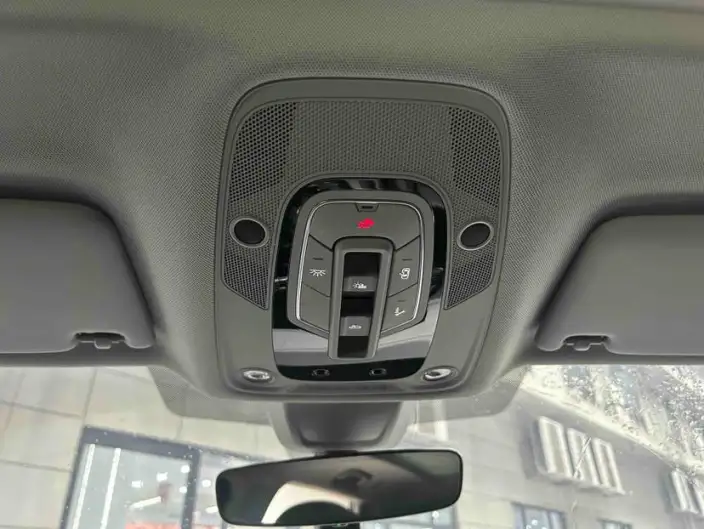 Audi Q5L 2022 Model 40T Luxury Dynamic Model – фото 8