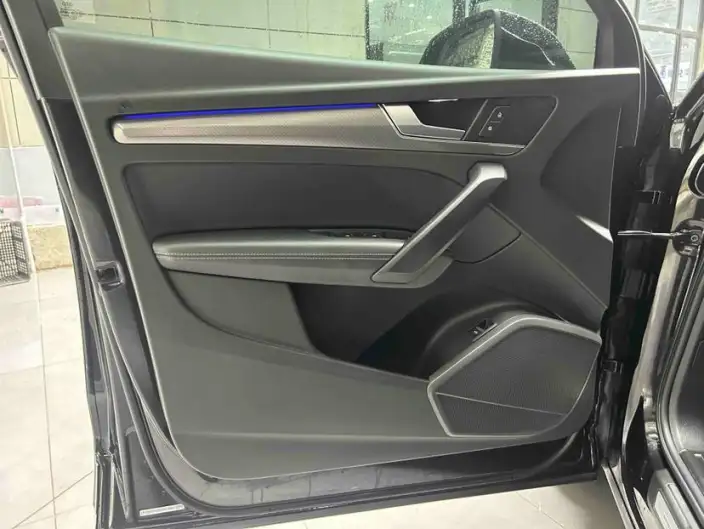 Audi Q5L 2022 Model 40T Luxury Dynamic Model – фото 9
