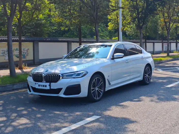 BMW 5 Series 2022 Model Facelift 530Li Leading Model M Sports Set – фото 1