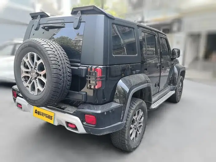BAIC BJ40 2023 Model 2.0T Automatic 4WD City Hunter Edition Warrior Model – фото 2